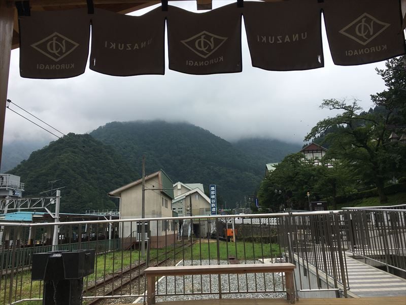 山に囲まれてて自然を味わいながらの足湯　富山県民がオススメしてくれた最高の富山観光！