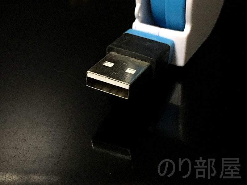 片側はごく普通のUSBです。 cheero 2in1 Retractable USB Cable 【徹底解説】USBケーブルは「cheero 2in1 Retractable USB Cable」がオススメ！！！便利な3つの特徴と使用例を紹介！