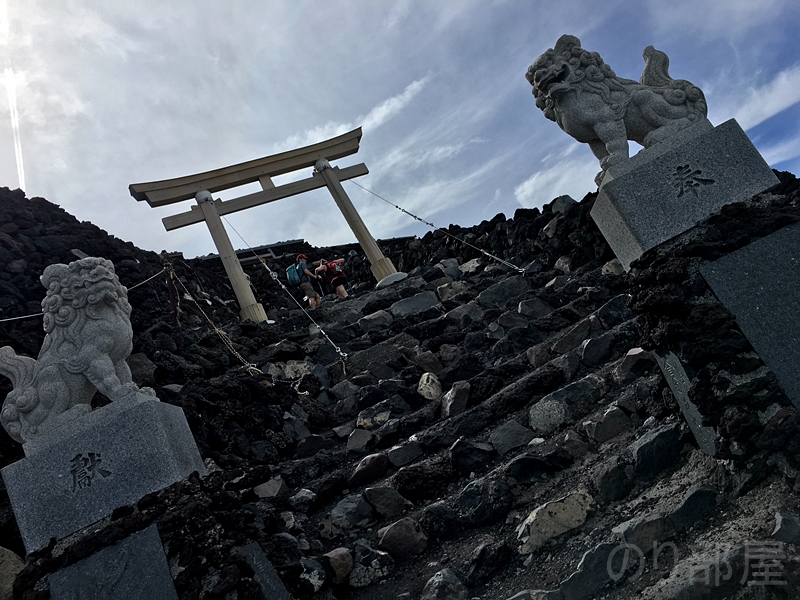 鳥居が見えた！！山登り初心者が日帰りで富士山に行ってきたよ！ #富士山