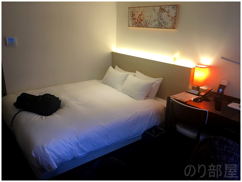 シモンズ社製高品質ベッドがふかふかで気持ち良い！ 　【感想】FORZA ホテルフォルツァ博多駅博多口が福岡で泊るのにオススメ！部屋もキレイで受け付けの対応も良くて満足！
