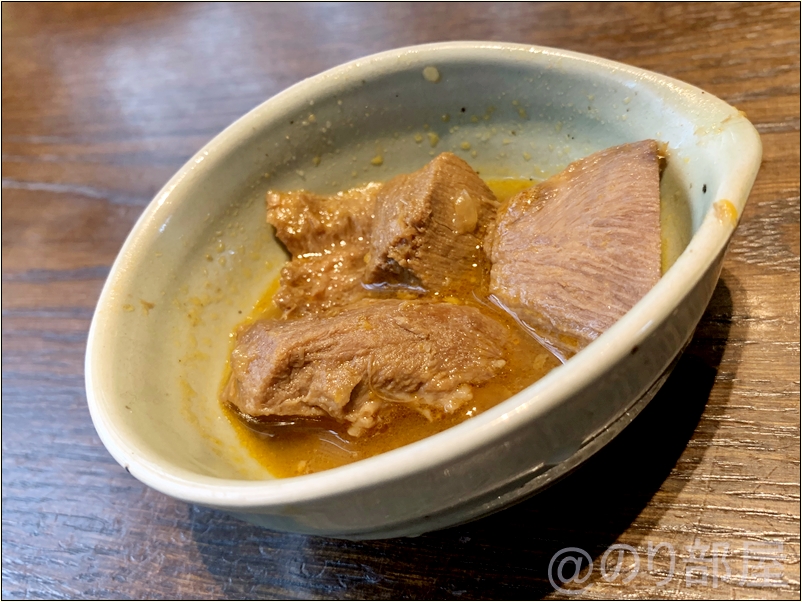 お肉。焼肉トラジのランチ「トラジ御膳」が到着。中身の紹介！ 焼肉トラジのランチ「トラジ御膳」が美味しい！オススメ！安定した旨いお肉を食べたいなら焼肉トラジ コクーンシティ店へ！【さいたま新都心】