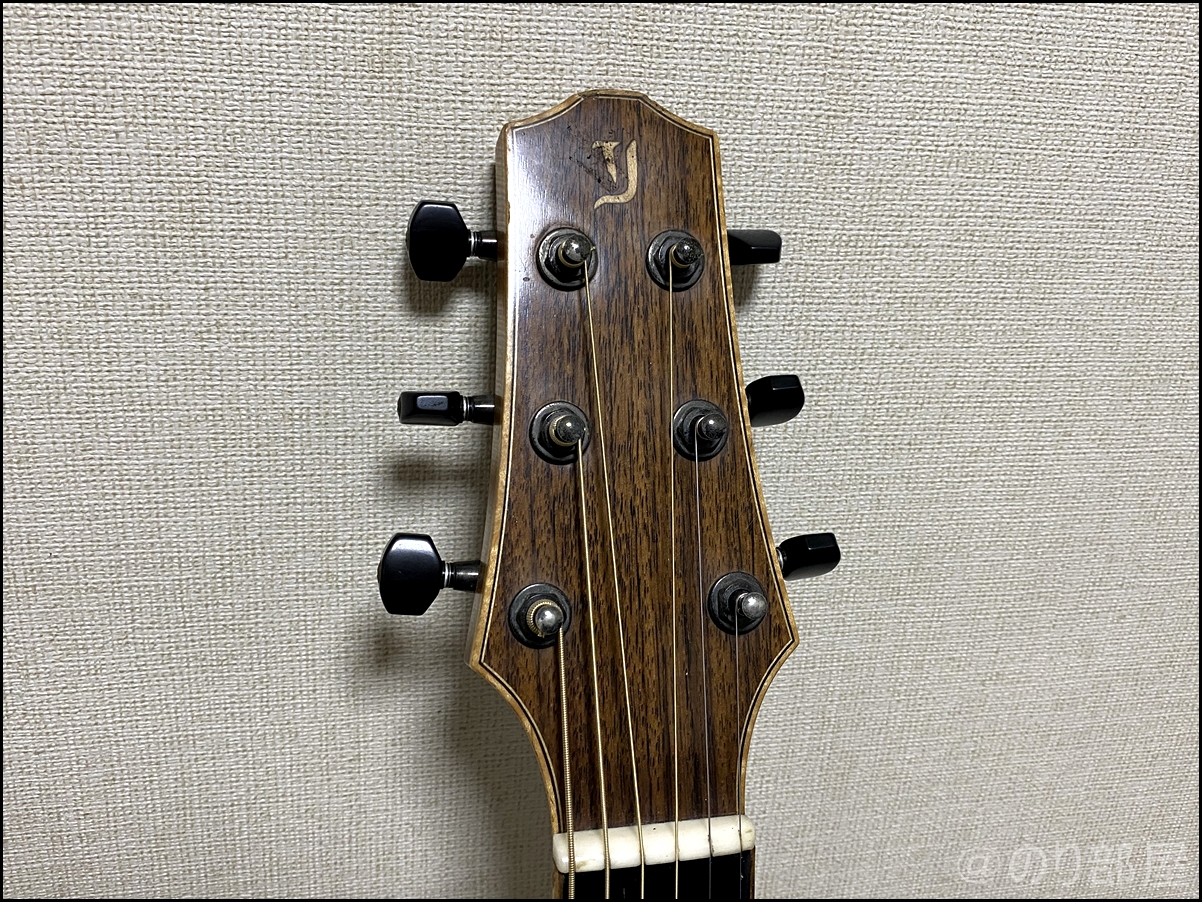 Yokoyama Guitars･アコースティックギターにLOCK PICKを装着してみます ｢LOCK PICK(ロックピック)｣を徹底解説!なくさないピックが超便利で初心者にオススメ！メリットとデメリットを紹介！【ピック隠し】