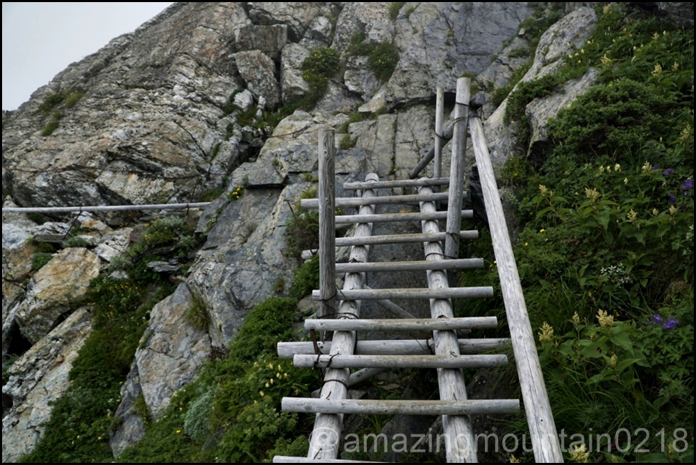 北岳山荘になんとか辿り着く山登り初心者！ 北岳に初心者が登ってきました！富士山よりも難易度が高くて危険な場所も！