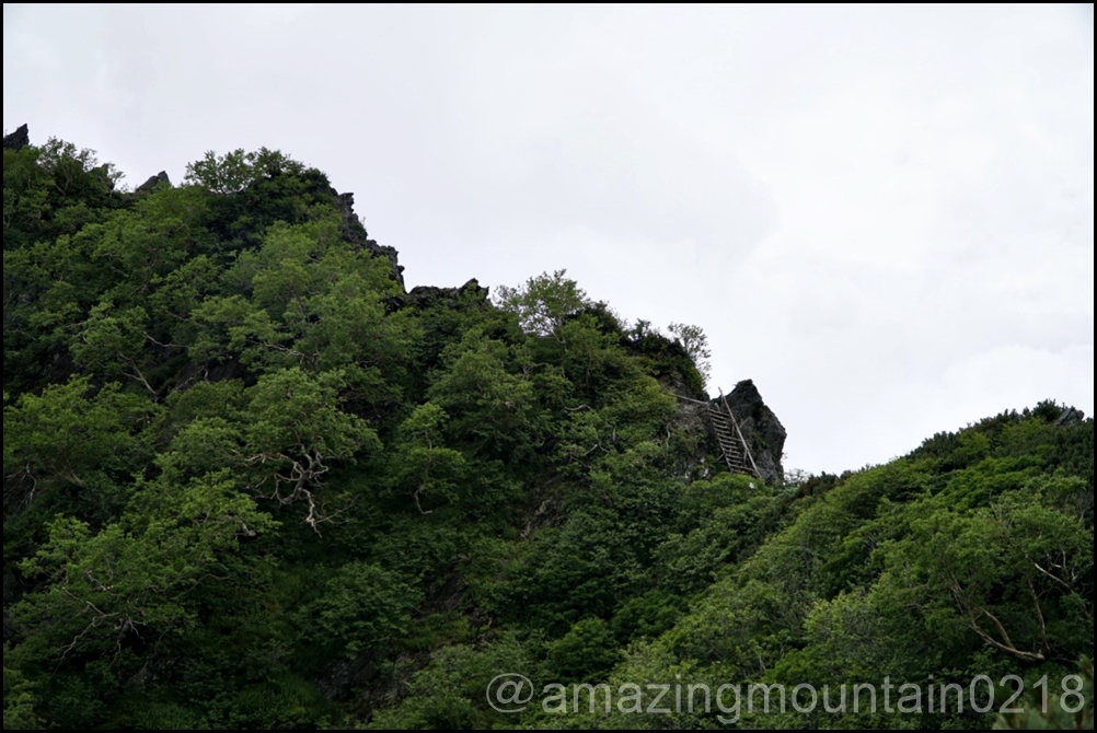 北岳山荘になんとか辿り着く山登り初心者！ 北岳に初心者が登ってきました！富士山よりも難易度が高くて危険な場所も！