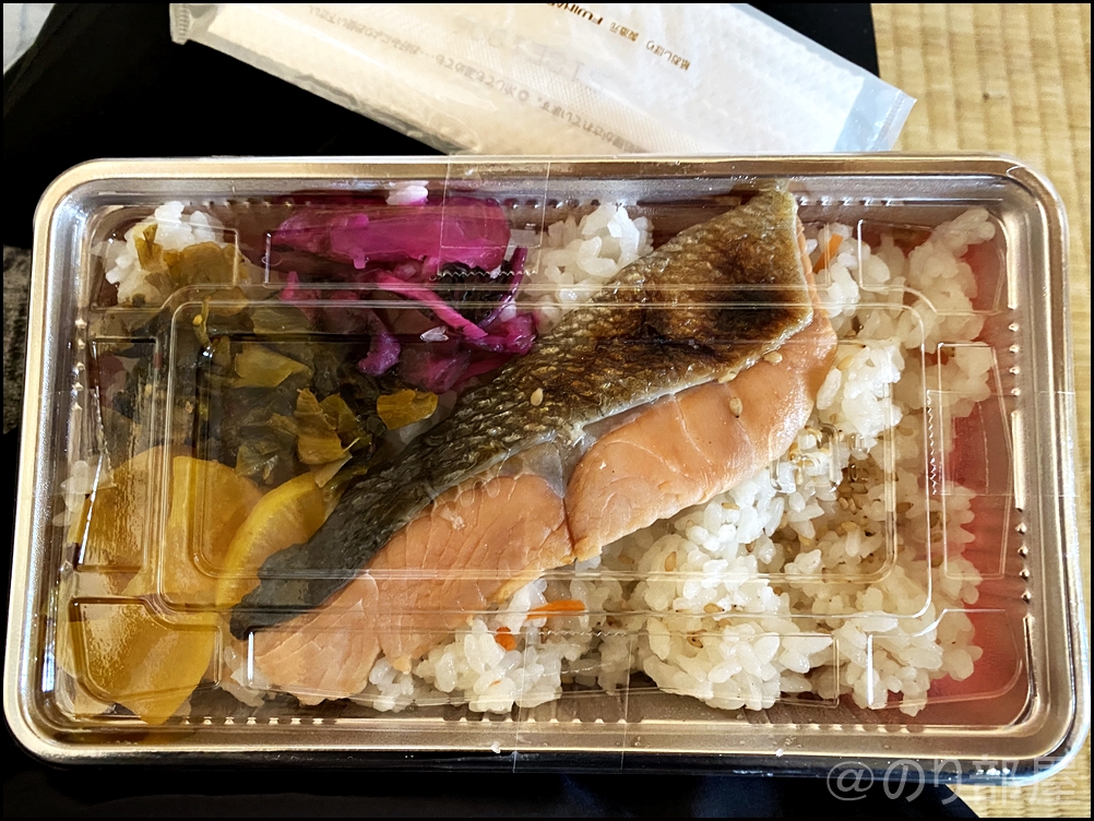 北岳の朝ごはん・お弁当。山荘に到着！！北岳山荘の自販機や部屋と食事など！ 北岳に初心者が登ってきました！富士山よりも難易度が高くて危険な場所も！