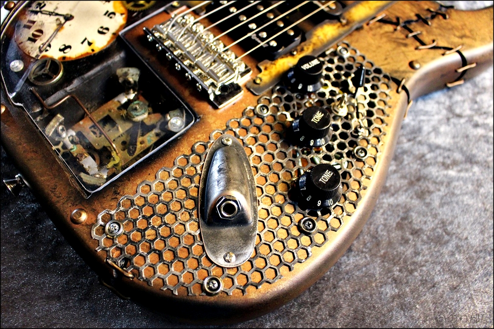 スチームパンク感のあるギターが超カッコイイ!Martper Guitarsの見た目の強さがオススメ！ Martper Guitars Telecaster Type Custom Made Model "Frankenstein Steampunk" 