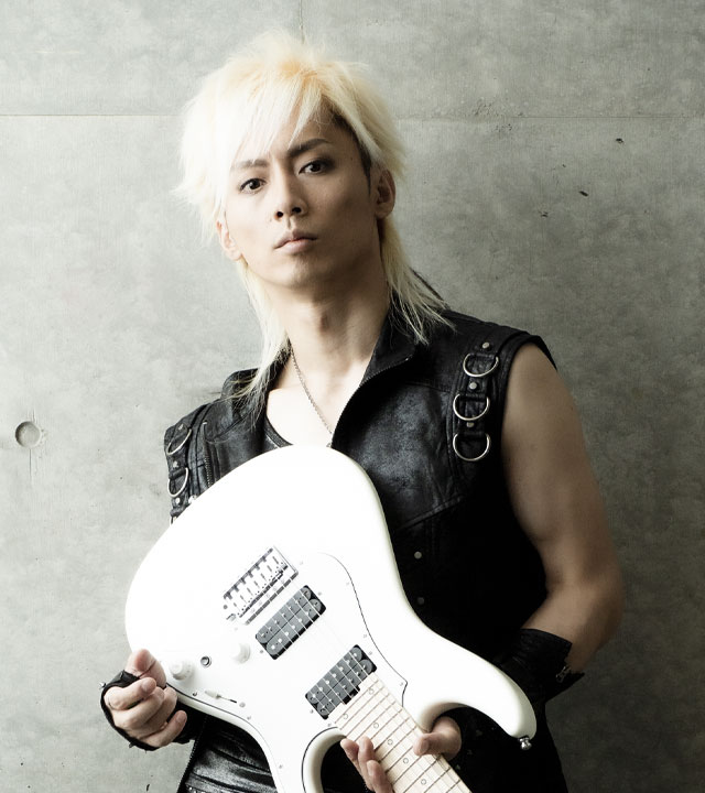 SYU(GALNERYUS)の機材一覧! ギター・エフェクター・アンプ・ピック・ストラップを解析!ギターを支える機材の数々を紹介!【ペダル・アンプ金額一覧】