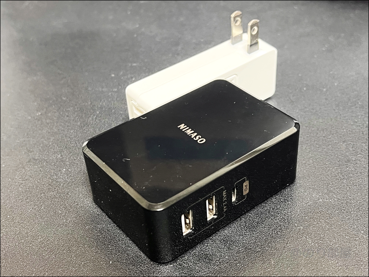 KOVOL USB充電器は電源コードが長いので好きな場所に配置できるのがオススメ！KOVOL USB充電器がスゴイ！スマホ･パソコン超速充電!120W+4個口で便利すぎるUSB-C,USB-A電源タップ！